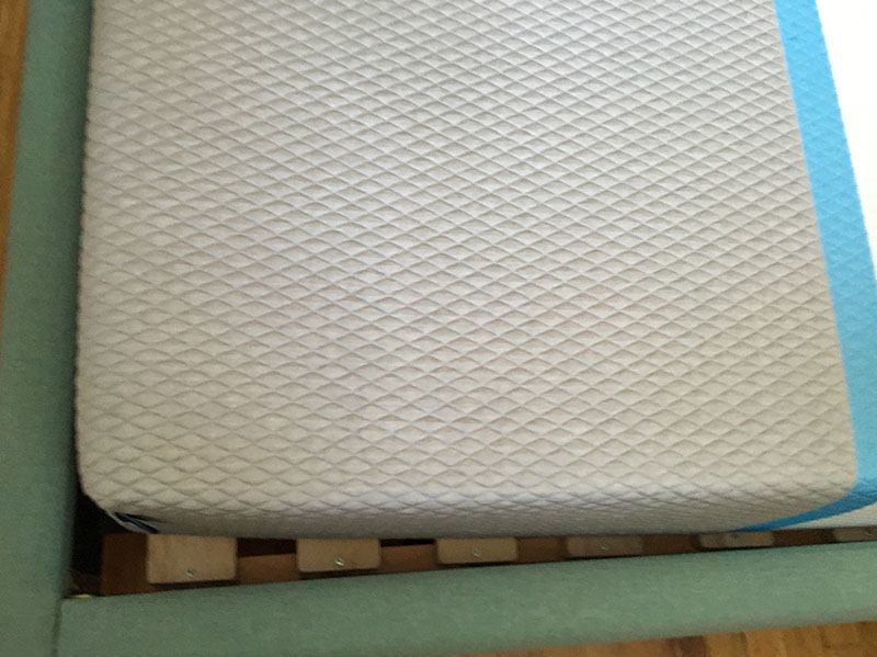 Hyphen mattress cover