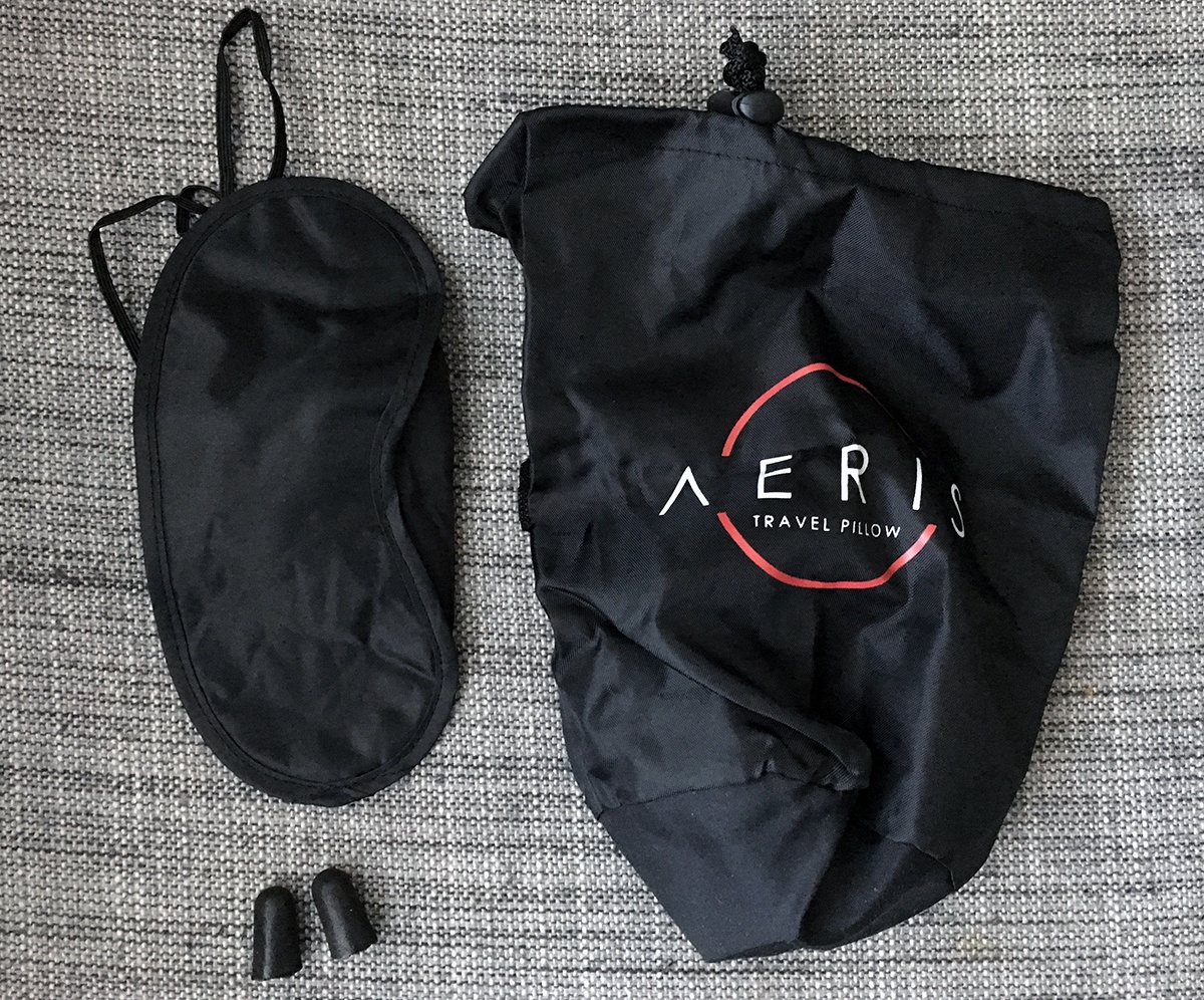 Aeris travel outlet pillow