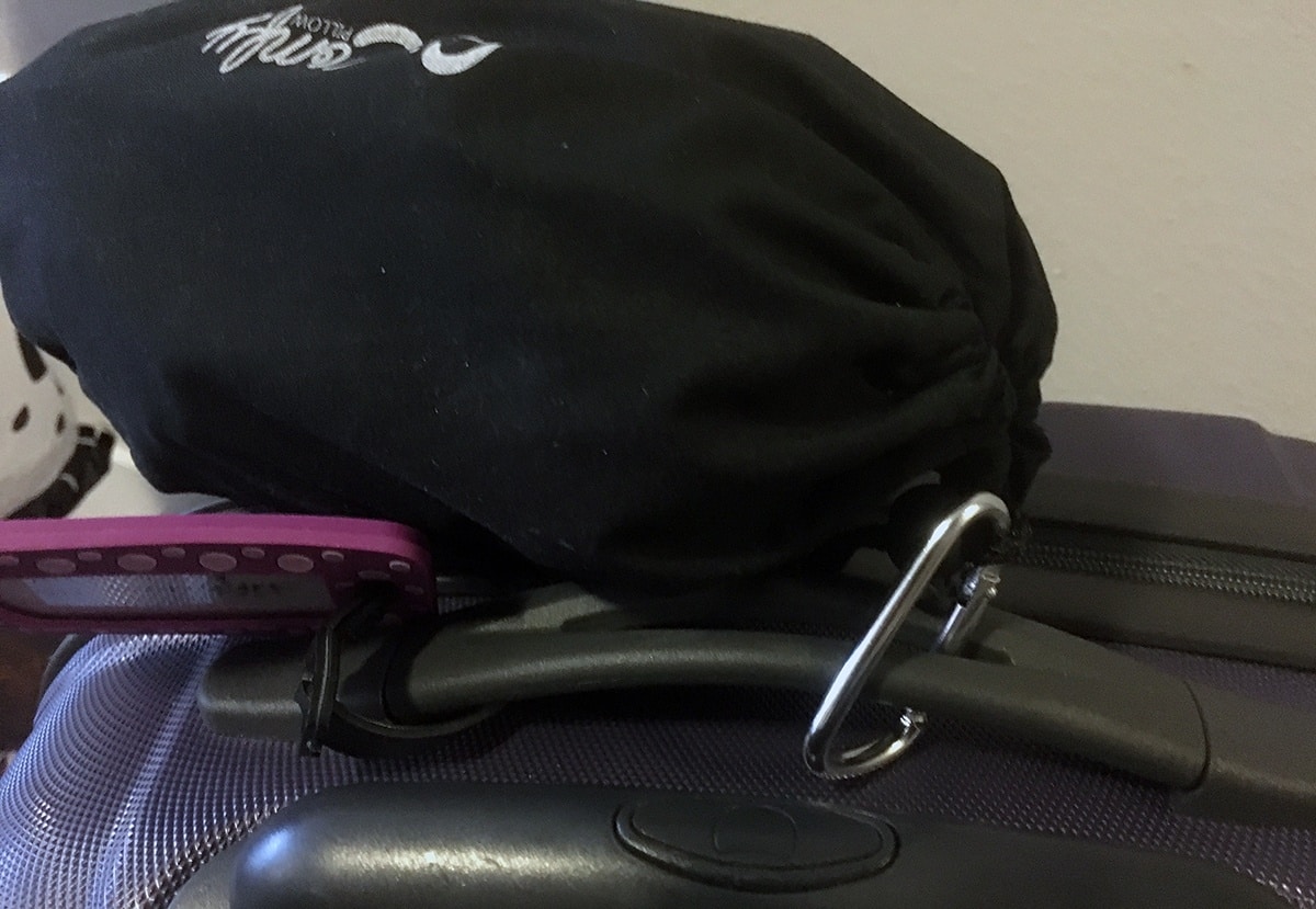 GREAT FOR THE AIRPLANE - Blabok Inflatable Lumbar Pillow Review