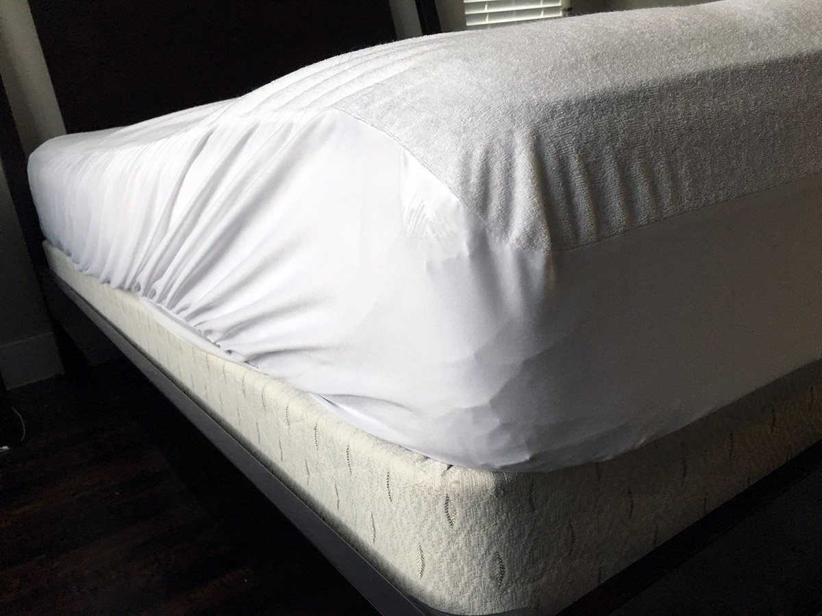 queen bed plastic mattress protector
