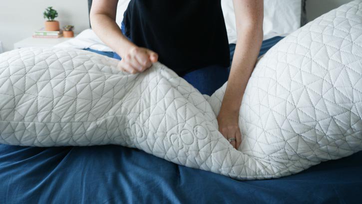https://www.mattressclarity.com/wp-content/uploads/2019/07/coop-home-goods-body-pillow-feel.jpg