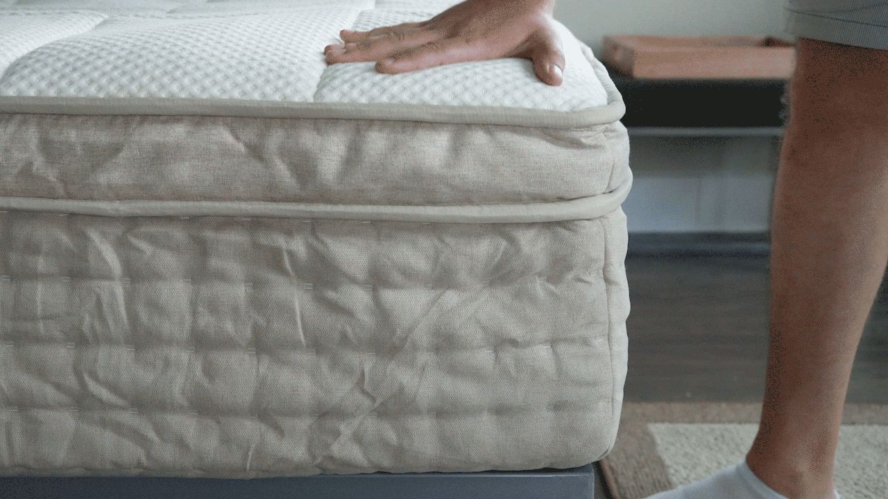 is dreamcloud a firm mattress