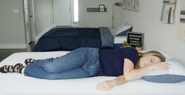 Mattress Pad vs. Topper: What's the Difference? - Amerisleep